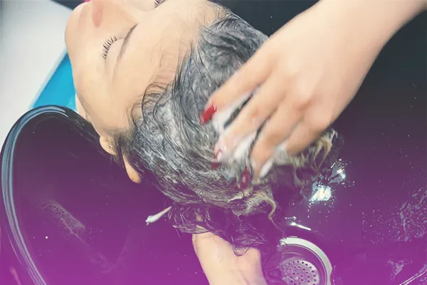 PROMO: Color en raíz + Lavado + Corte + Secado