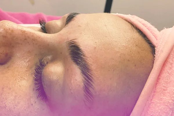 PROMO: Lifting de pestañas + Laminado y Perfilado de cejas